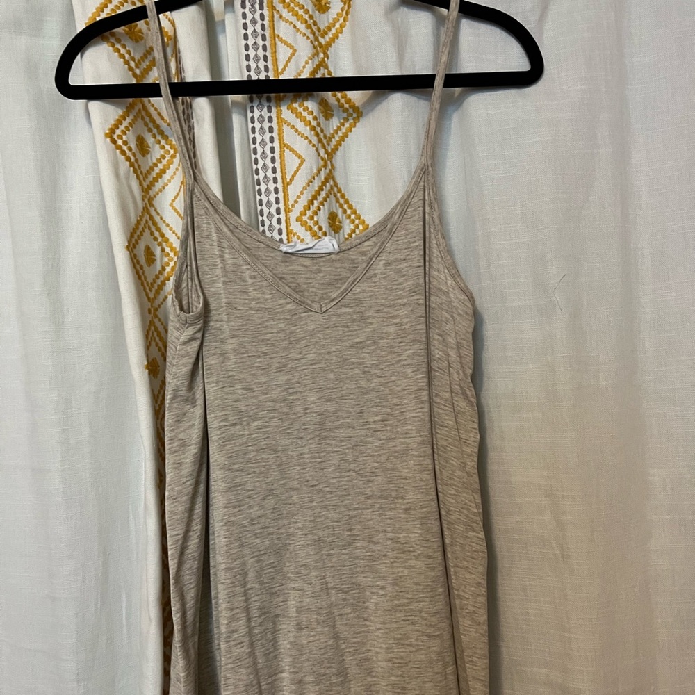 CJLA Carly Jean Los Angeles flowy v neck tank size small